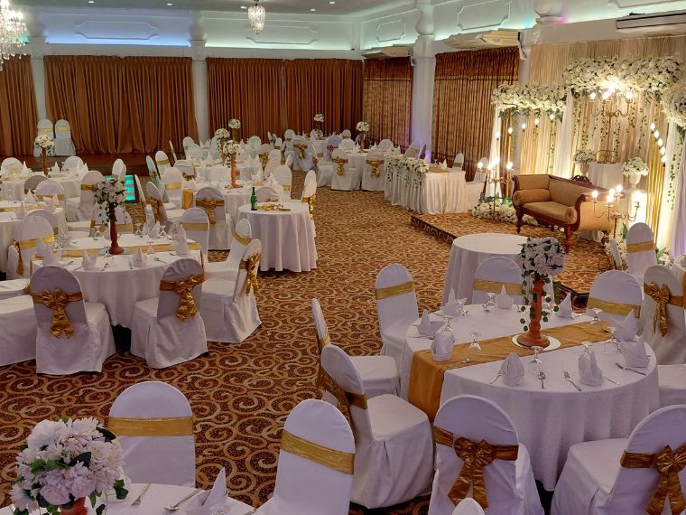 Garden Beach Hotel restaurant